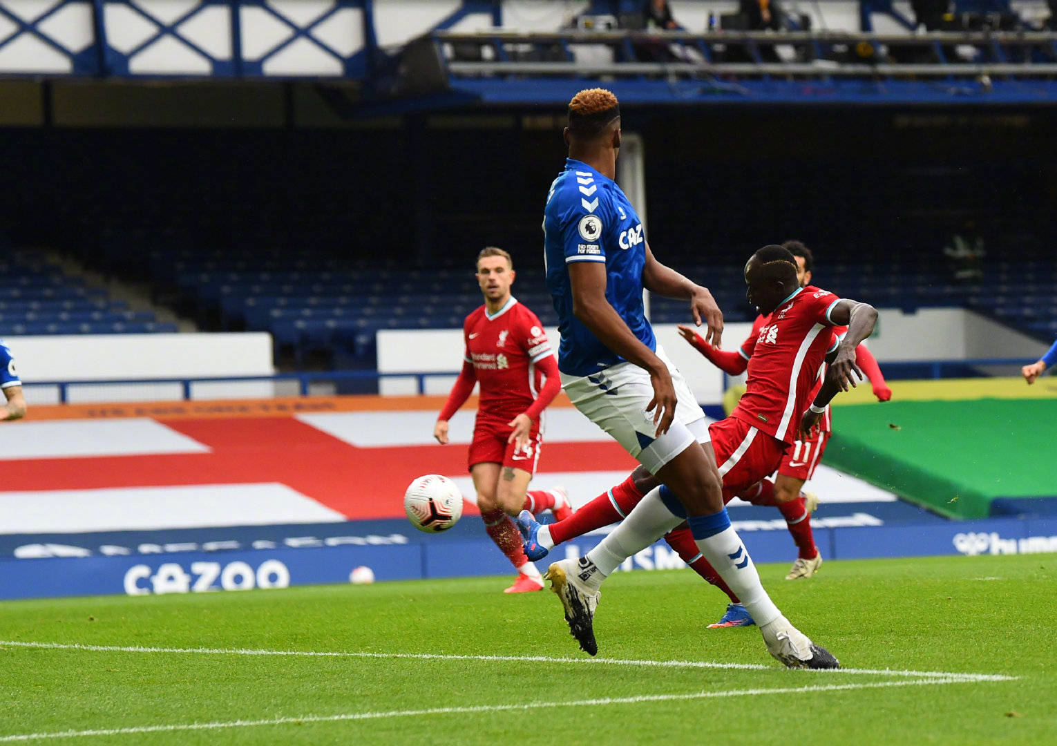 尽管当前恰 尽管当前恰