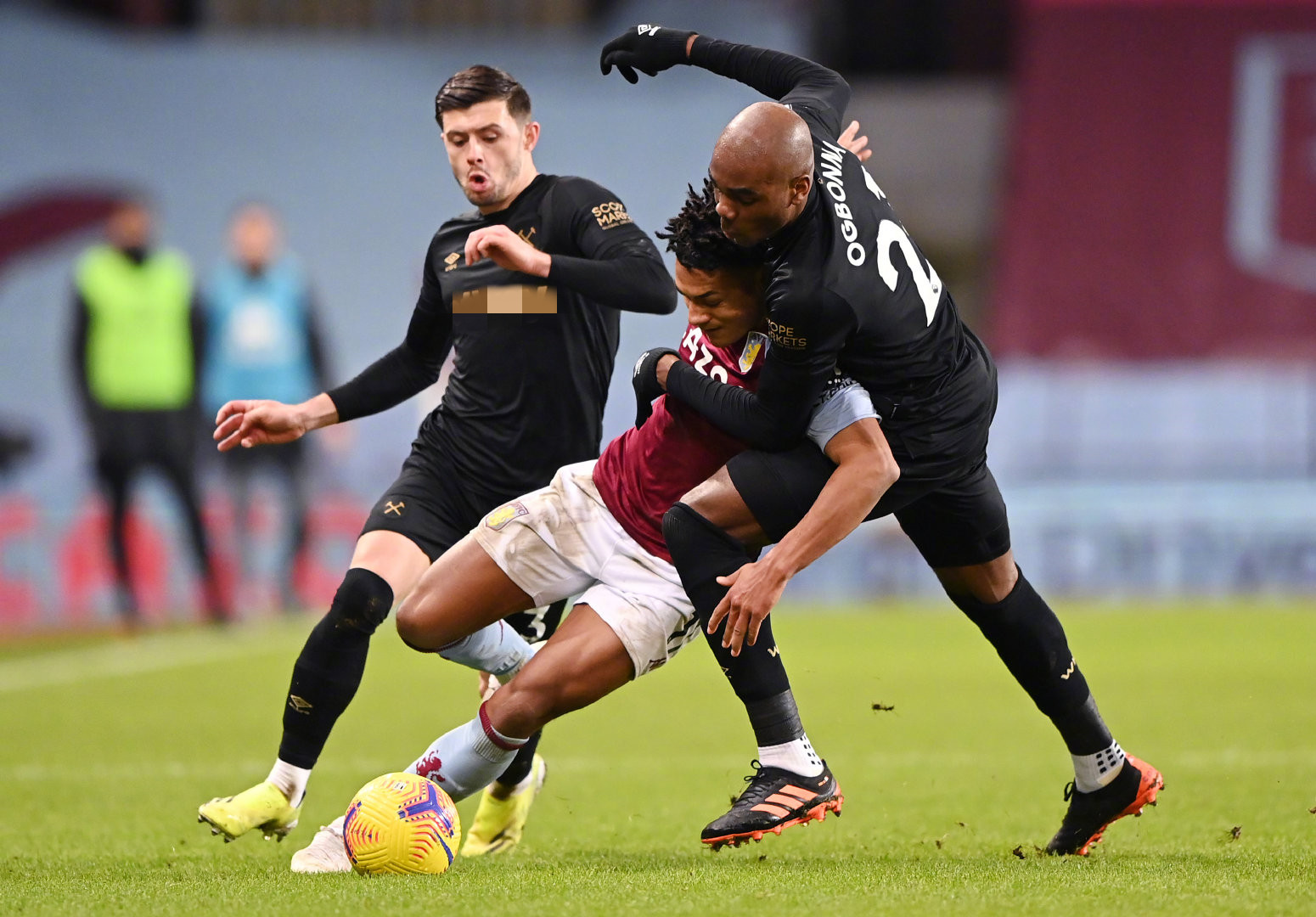 在引援上形 在引援上形